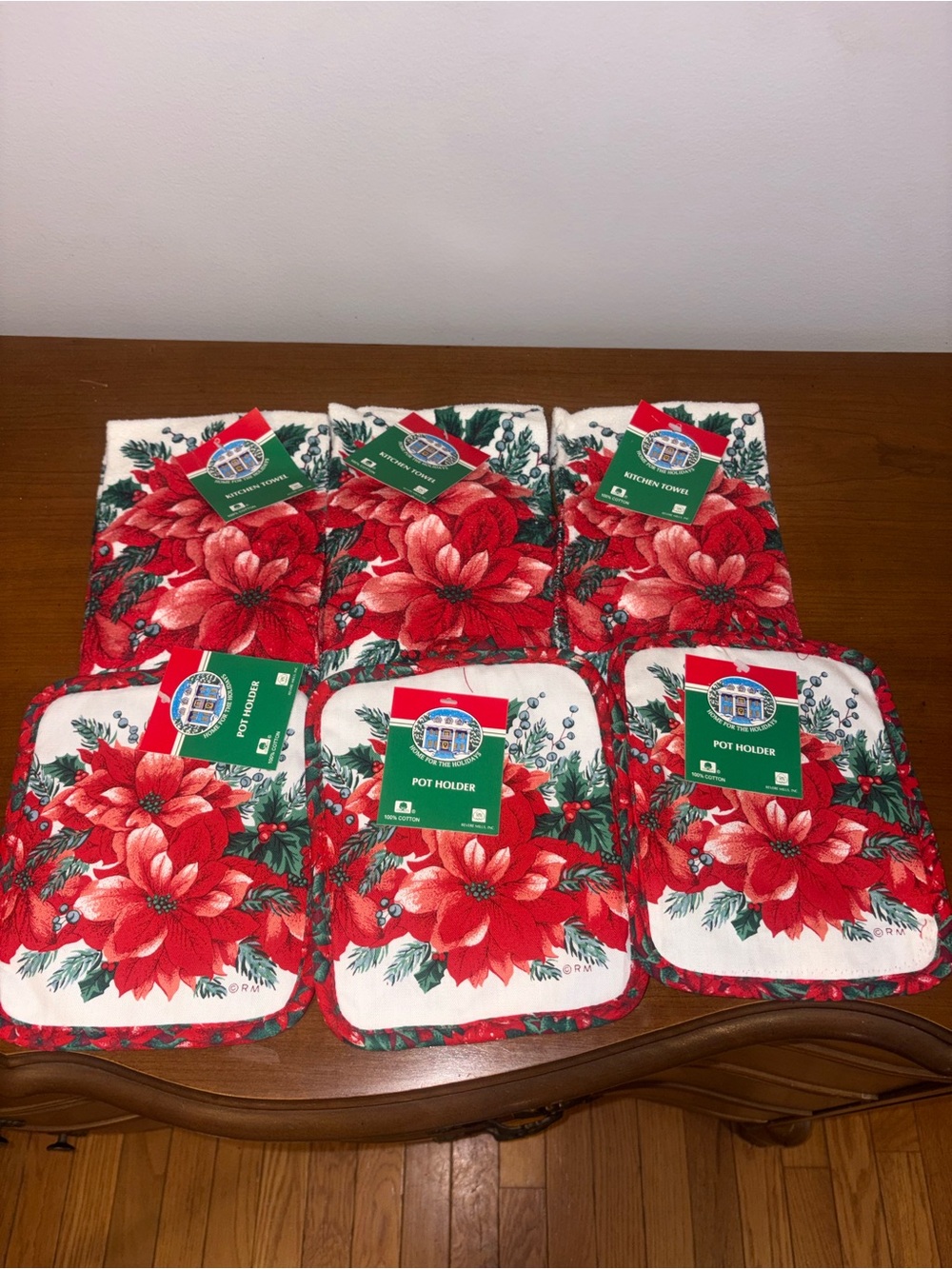 Vintage Revere Mills Christmas Red Poinsettia Set of 3 Kitchen Towel & Potholder